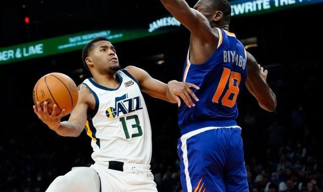 半个月来最“好”一败 爵士二队为主力指明方向